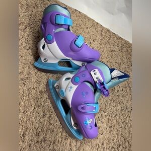 Disney Frozen Kids Y8-11 Adjustable Ice Skates
